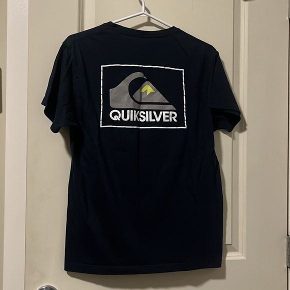 Quicksilver T-Shirts - Picture 2 of 4